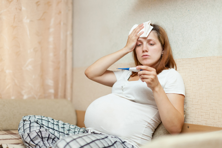 Chrípka v tehotenstve. Je nebezpečná a ako sa lieči?