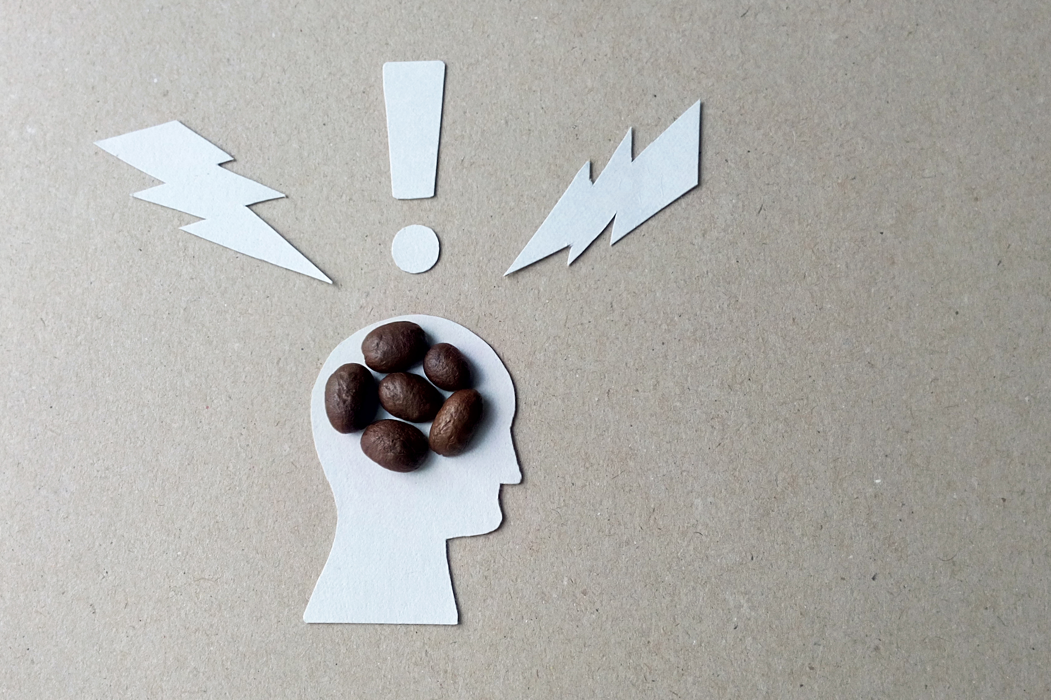 Kofeín pôsobí na náš centrálny nervový systém