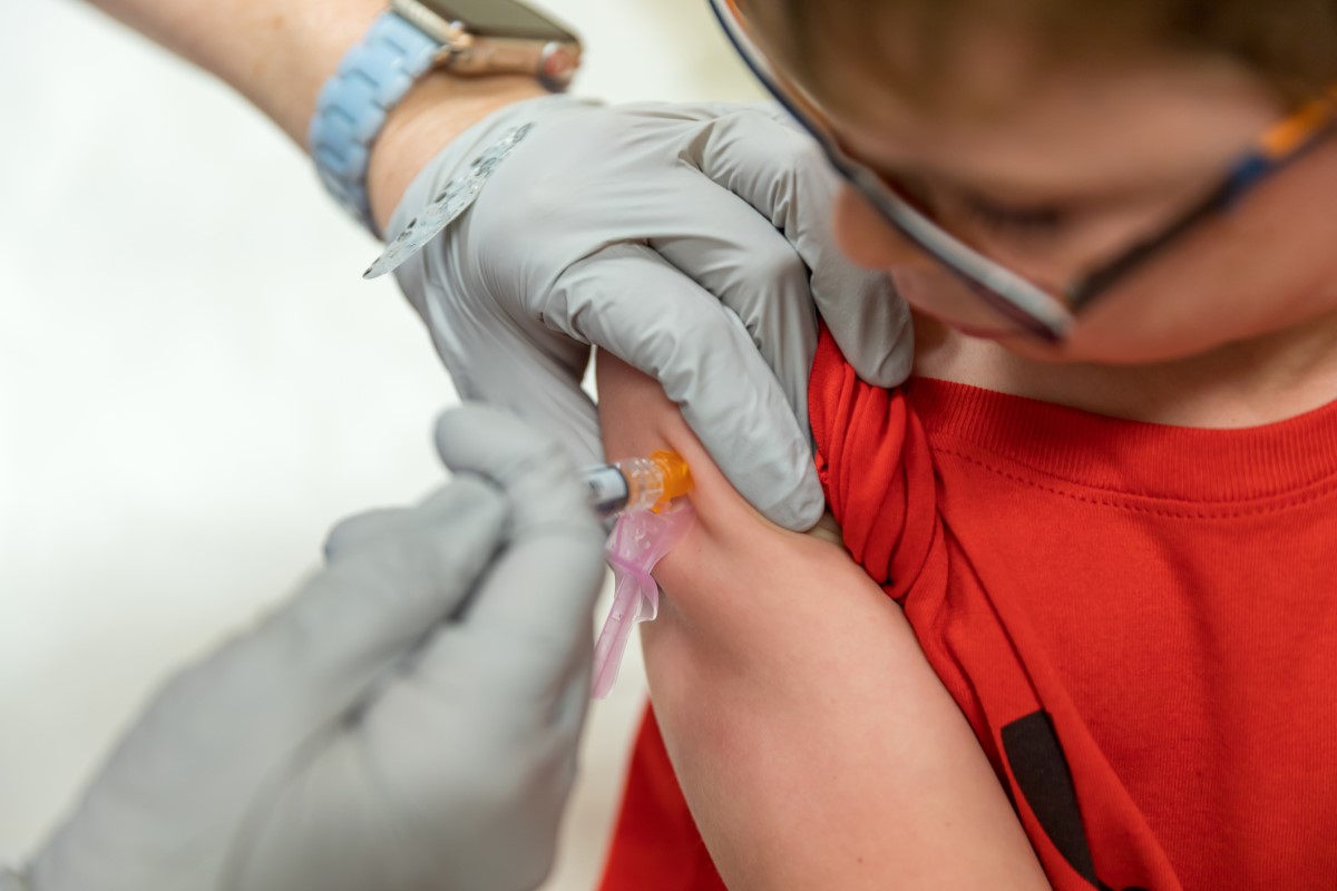 HPV očkovanie dievčaťa