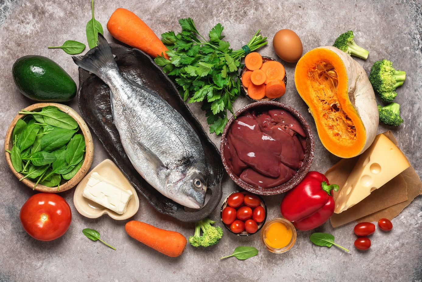 Pestrá a vyvážená strava je postačujúca na zabezpečenie dennej dávky vitamínu A.