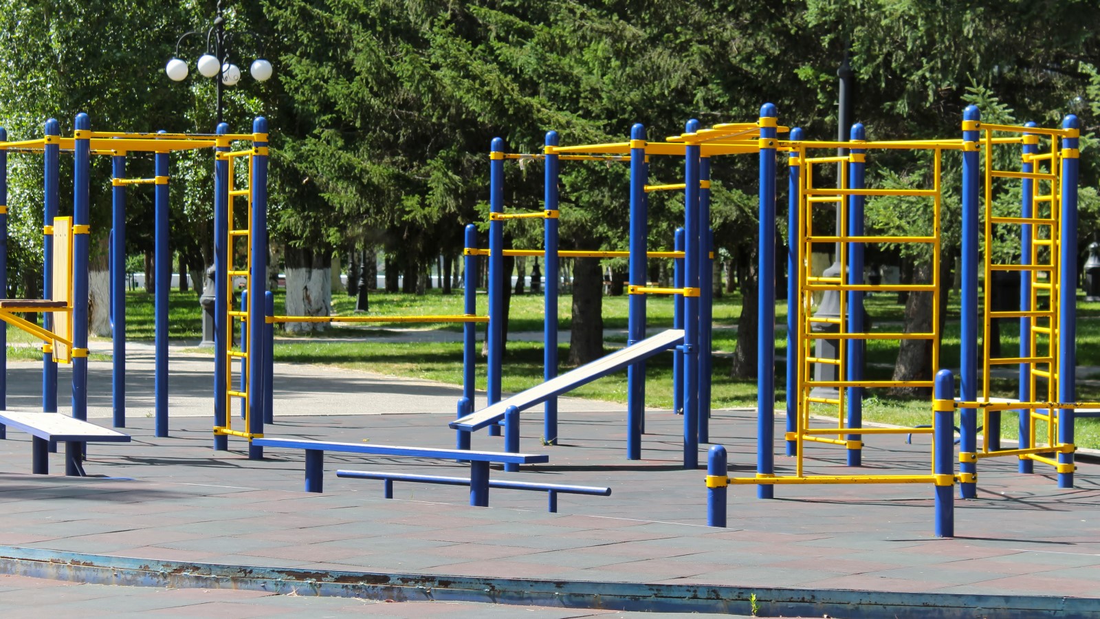 V súčasnosti už nie je problém nájsť ihriská určené na street workout.