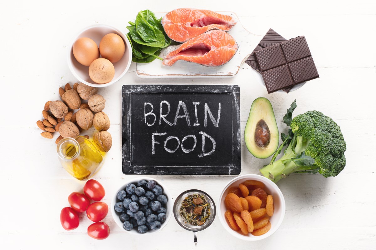 Zdravá vyvážená strava s dostatkom vitamínov ako jeden z bodov prevencie zdravia mozgovej činnosti