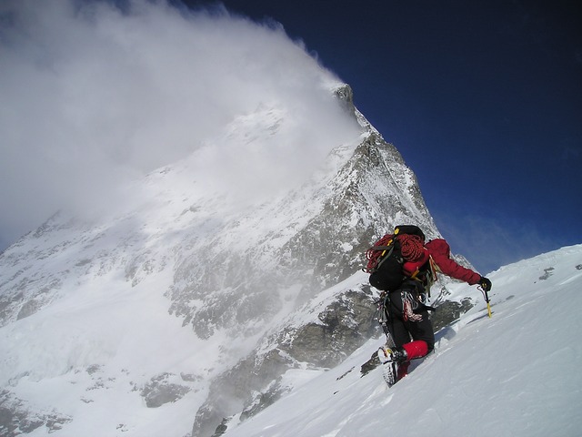 Horolezec, hora, sneh, lezenie, riziko výškového opuchu pľúc