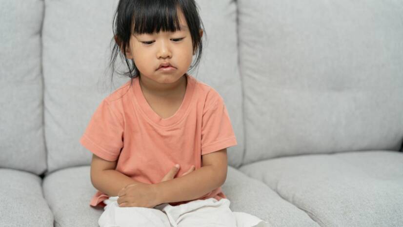 Bolesť v podbrušku u detí: Najčastejšie príčiny, kedy je bežná a kedy je nutná návšteva lekára?