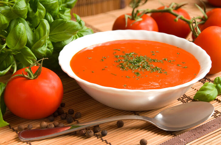 Recept na fit zdravú paradajkovú polievku s batátmi