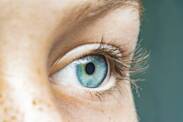 Odlúpenie sietnice: Aké príčiny a príznaky má poškodená sietnica oka?