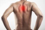 Čo znamená bolesť chrbta medzi lopatkami? Najčastejšie príčiny